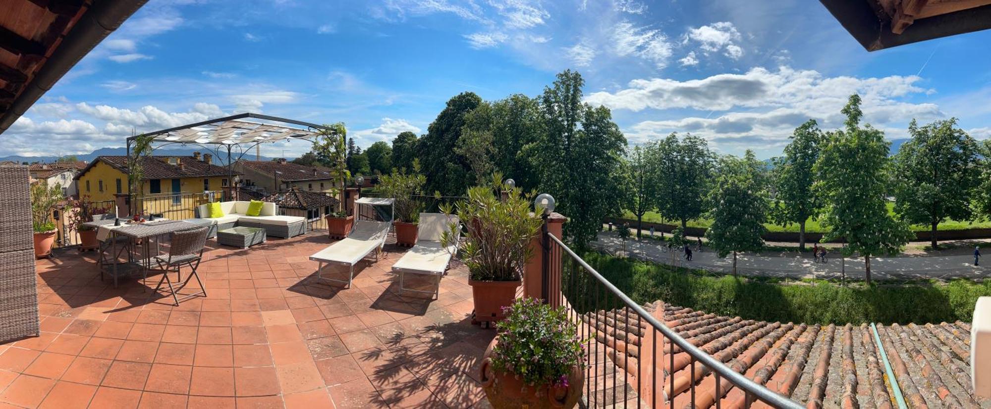 La Terrazza Fra Le Torri Apartment Lucca Exterior photo