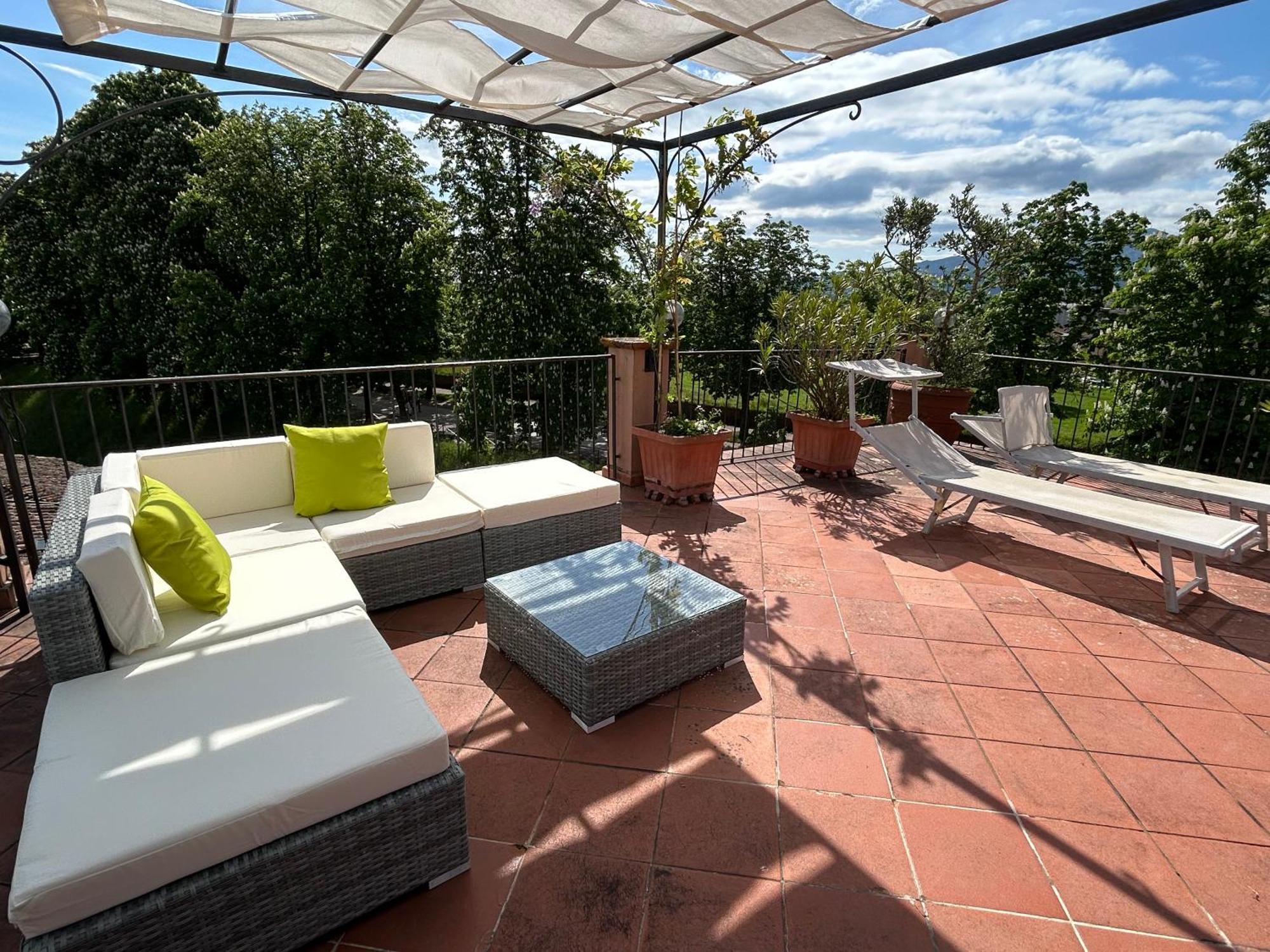 La Terrazza Fra Le Torri Apartment Lucca Exterior photo