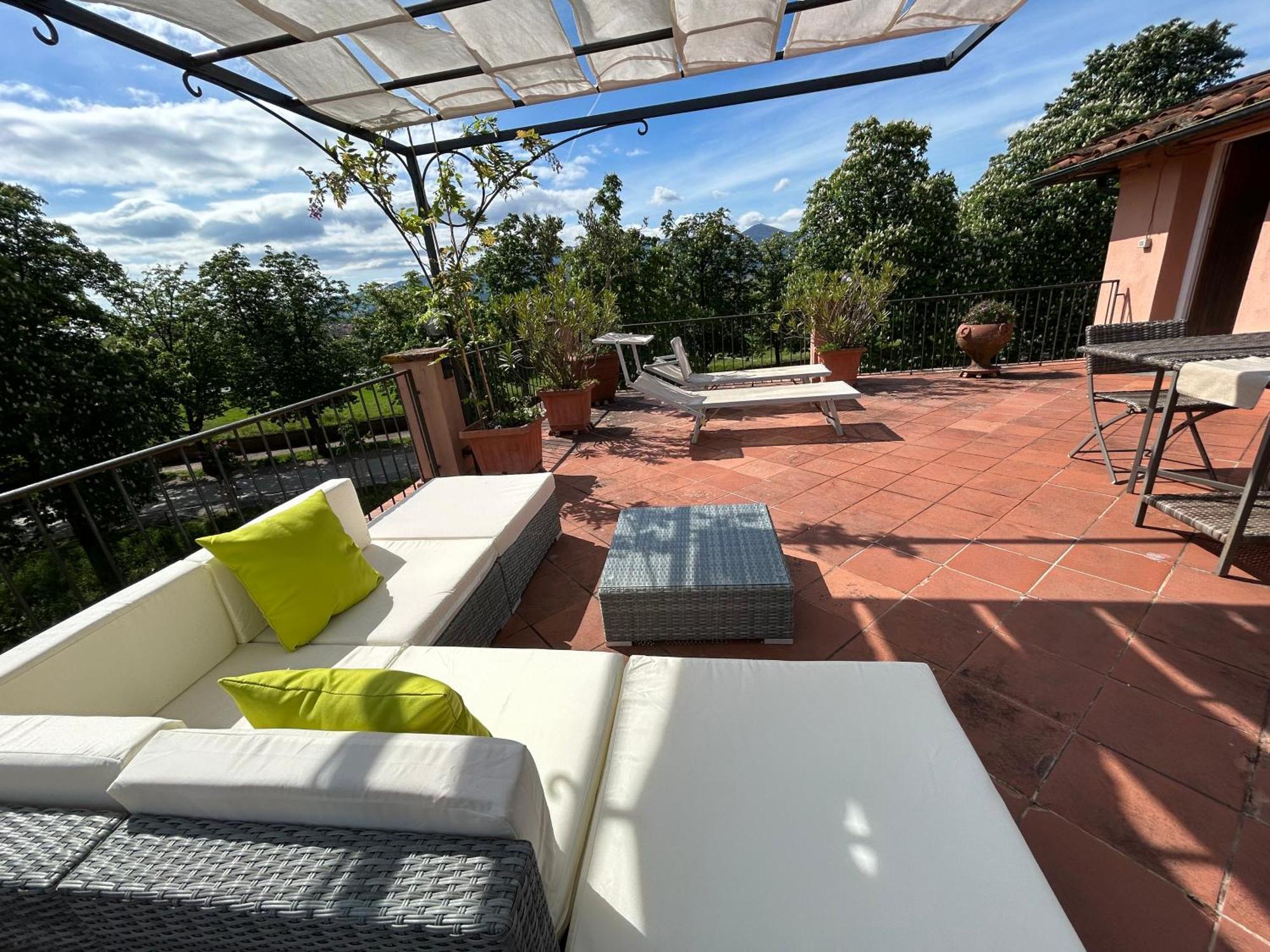 La Terrazza Fra Le Torri Apartment Lucca Exterior photo