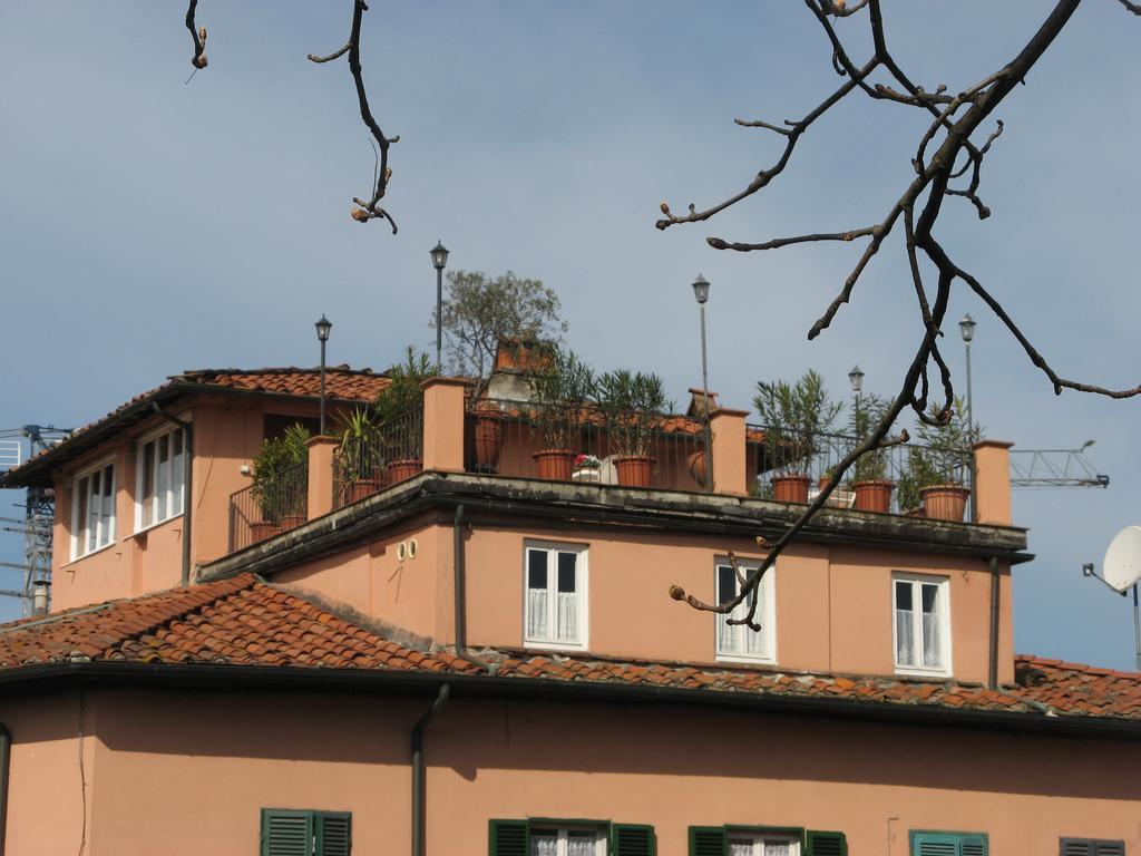 La Terrazza Fra Le Torri Apartment Lucca Exterior photo